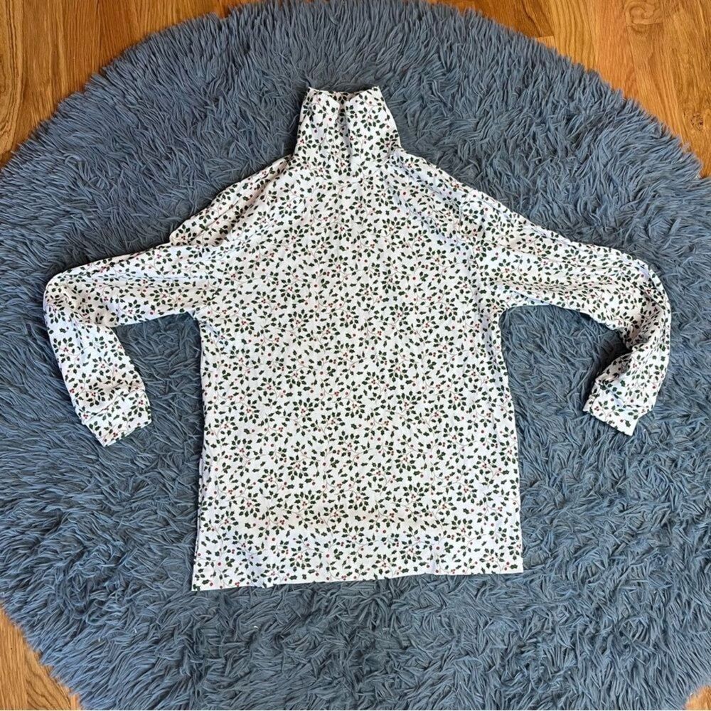 Basic Editions White Green Red Mistletoe Print Long Sleeve Tee Size L